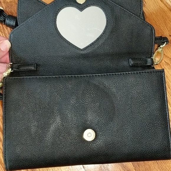 Betsey Johnson Crossbody Bow Bag - Picture 6 of 8